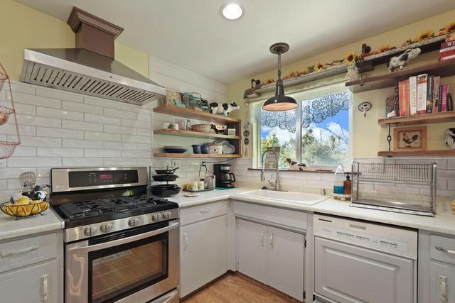 4317 Curran Rd, Ione, CA 95640