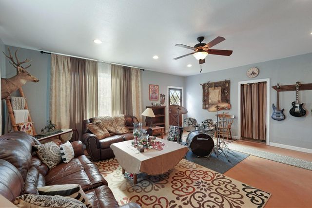 4317 Curran Rd, Ione, CA 95640