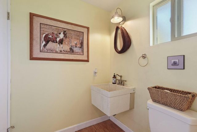 4317 Curran Rd, Ione, CA 95640