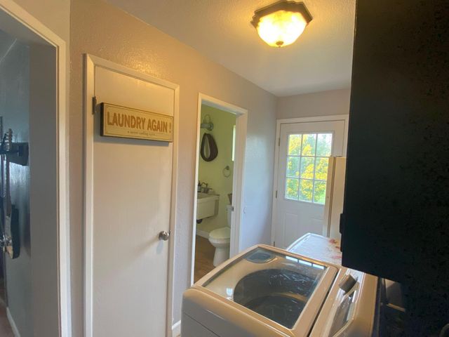 4317 Curran Rd, Ione, CA 95640