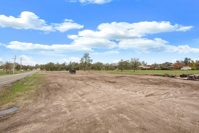 4317 Curran Rd, Ione, CA 95640