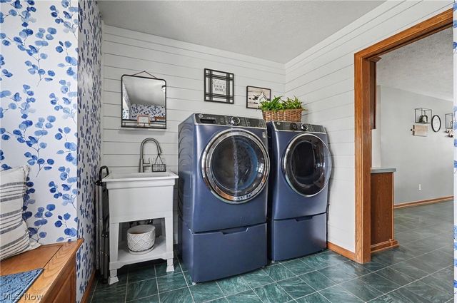 3862 Mount Vernon Boulevard, Norton, OH 44203