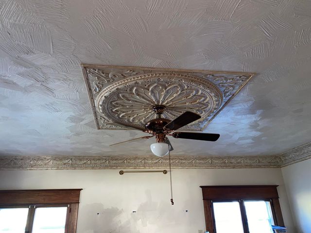 213 Jasper Street, Aurora, MO 65605