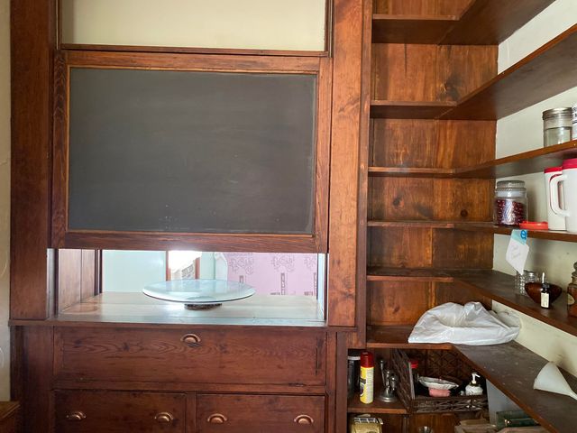 213 Jasper Street, Aurora, MO 65605