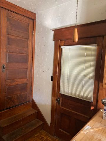 213 Jasper Street, Aurora, MO 65605