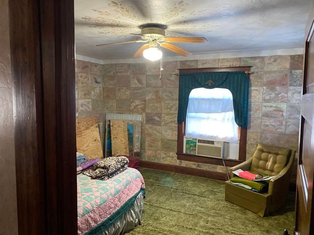 213 Jasper Street, Aurora, MO 65605