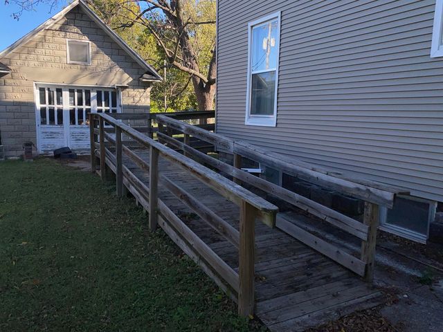 213 Jasper Street, Aurora, MO 65605