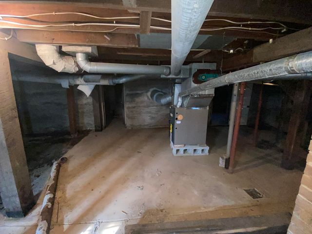 213 Jasper Street, Aurora, MO 65605