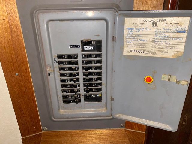 213 Jasper Street, Aurora, MO 65605