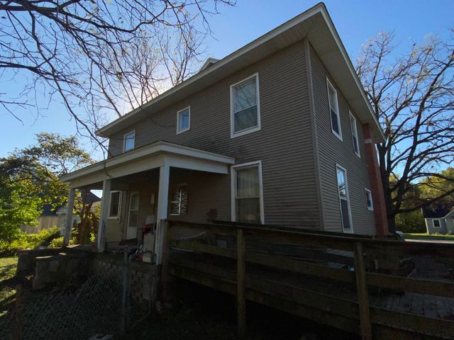 213 Jasper Street, Aurora, MO 65605