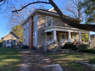 213 Jasper Street, Aurora, MO 65605
