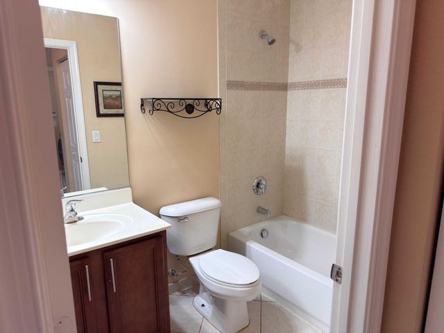 10172 White Water Lily Way, Boynton Beach, FL 33437