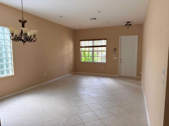 10172 White Water Lily Way, Boynton Beach, FL 33437