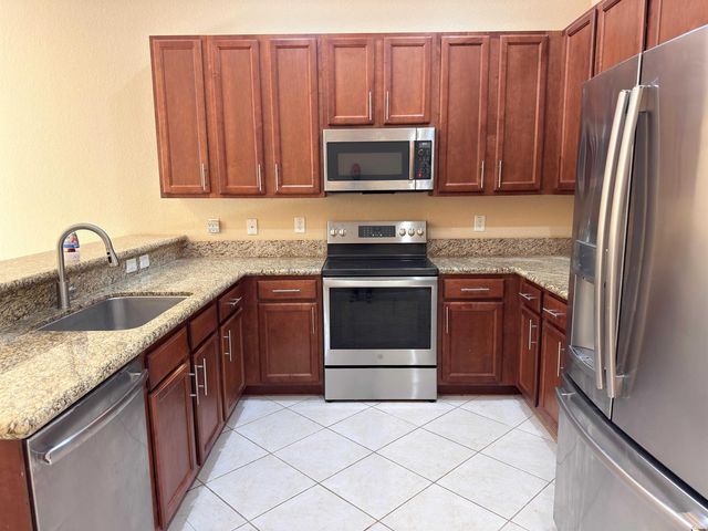 10172 White Water Lily Way, Boynton Beach, FL 33437
