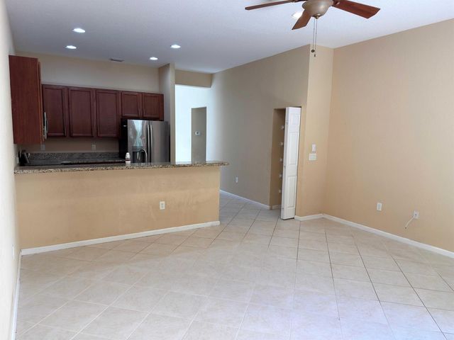 10172 White Water Lily Way, Boynton Beach, FL 33437