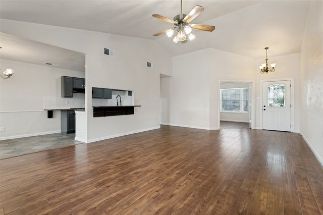 1616 Wickford Drive, Arlington, TX 76018