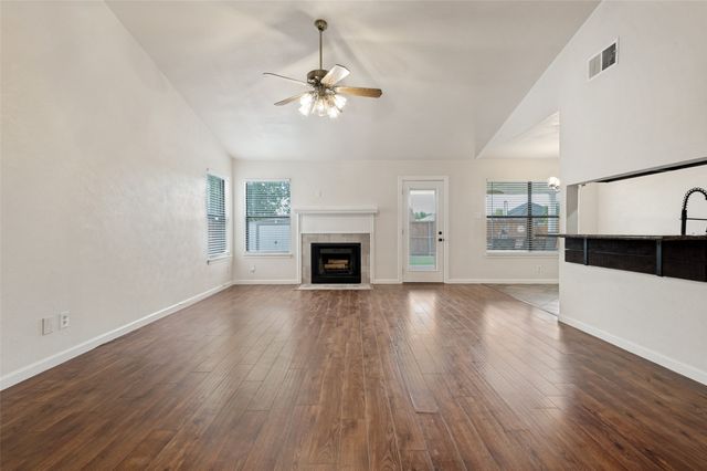 1616 Wickford Drive, Arlington, TX 76018