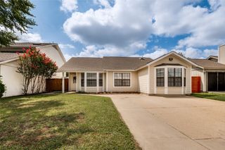 1616 Wickford Drive, Arlington, TX 76018