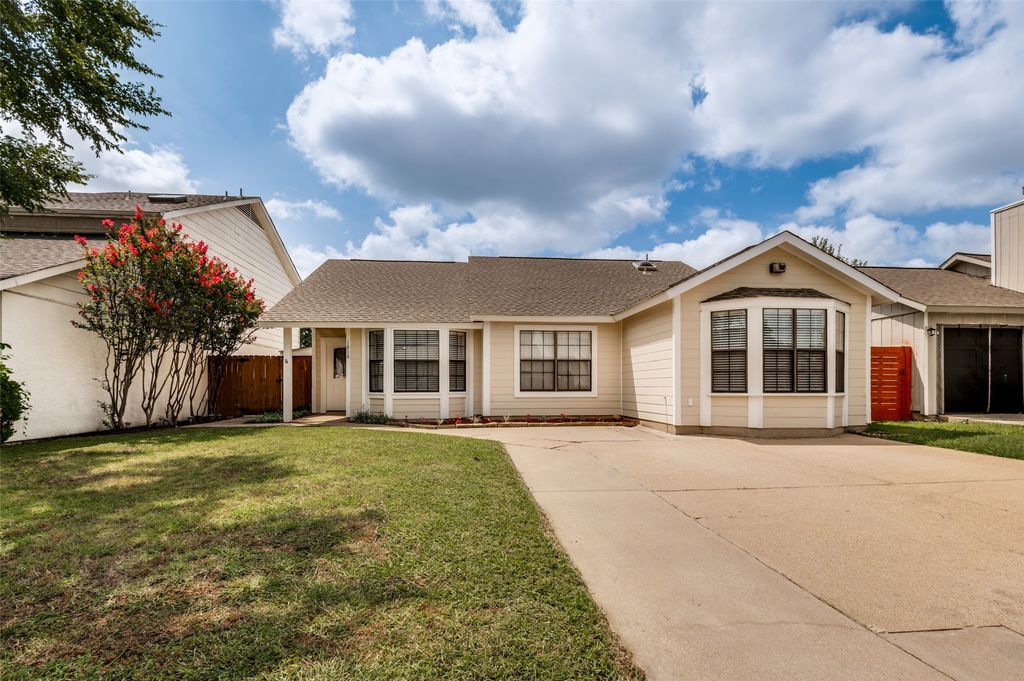 1616 Wickford Drive, Arlington, TX 76018