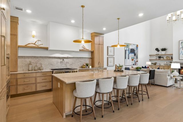 6402 Kenwood Avenue, Dallas, TX 75214