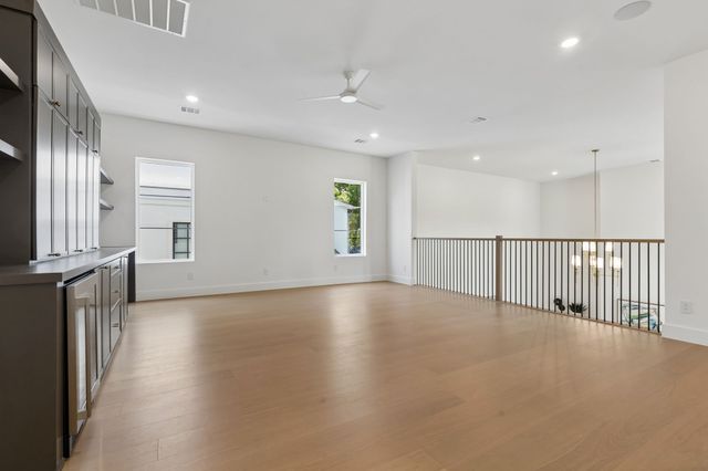 6402 Kenwood Avenue, Dallas, TX 75214