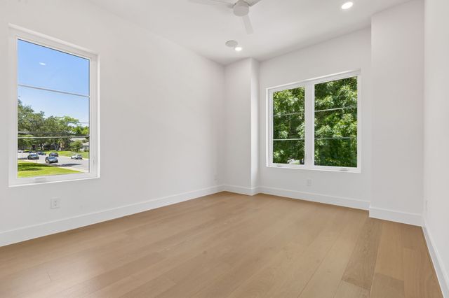 6402 Kenwood Avenue, Dallas, TX 75214
