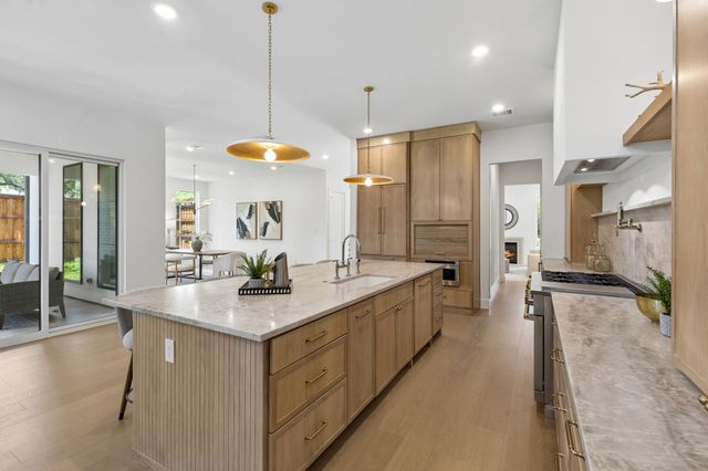 6402 Kenwood Avenue, Dallas, TX 75214