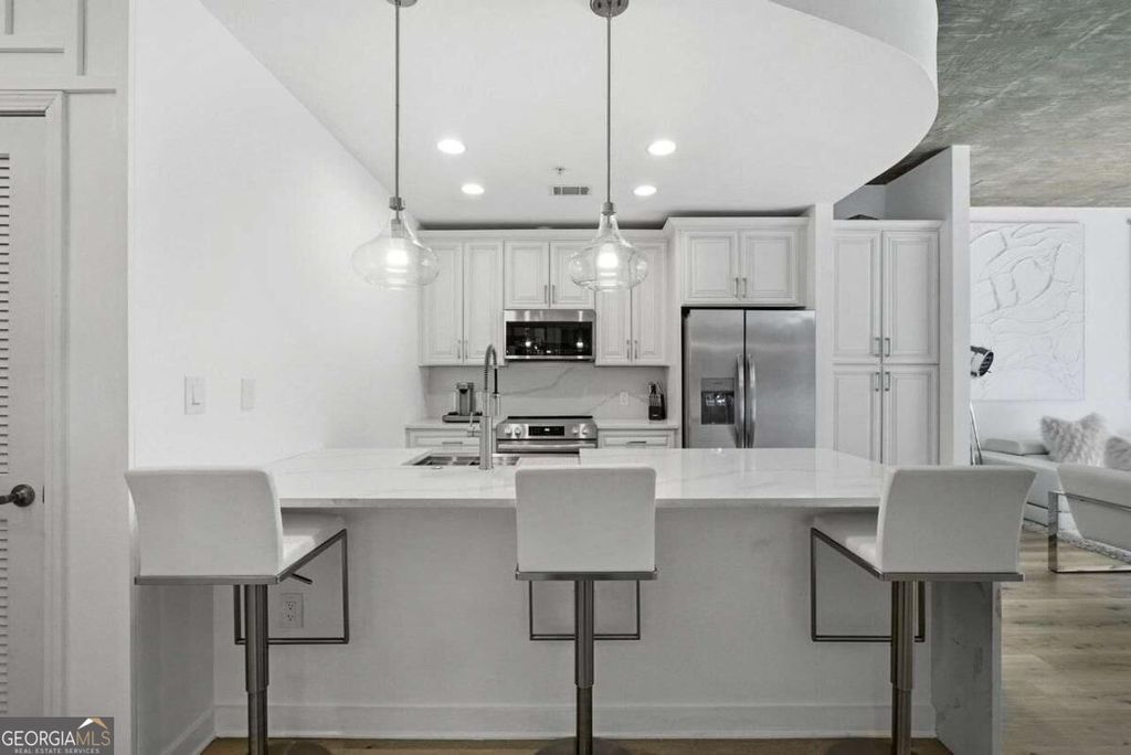 400 W Peachtree Street NW 705, Atlanta, GA 30308 — photo 2