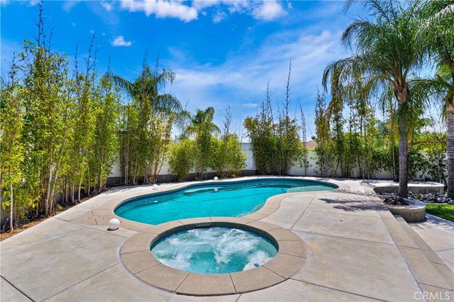 30044 Little Harbor Drive, Canyon Lake, CA 92587