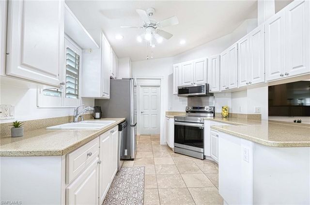 7936 Umberto CT, Naples, FL 34114