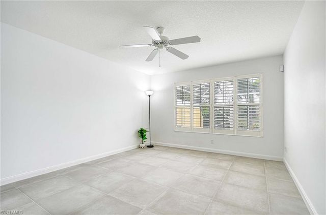 7936 Umberto CT, Naples, FL 34114