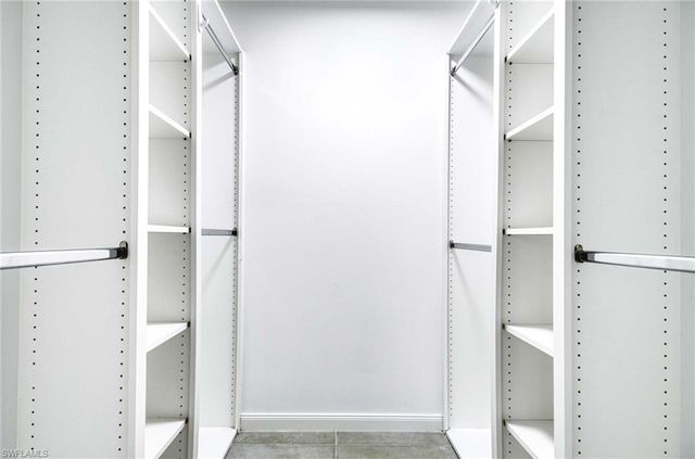 7936 Umberto CT, Naples, FL 34114