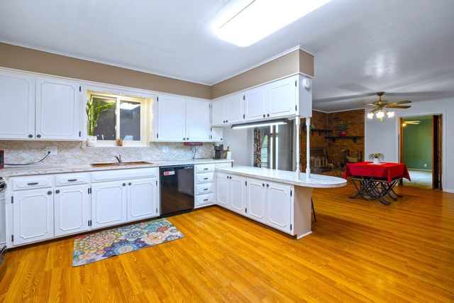 1730 W Hull Street, Denison, TX 75020