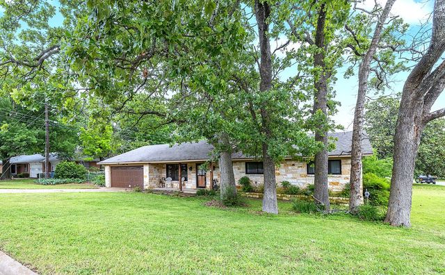 1730 W Hull Street, Denison, TX 75020