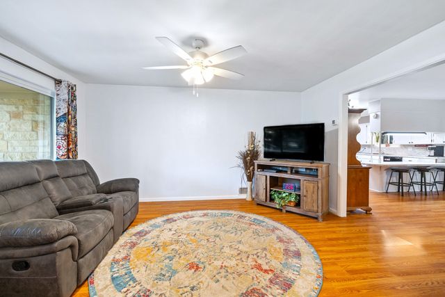 1730 W Hull Street, Denison, TX 75020