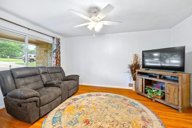 1730 W Hull Street, Denison, TX 75020