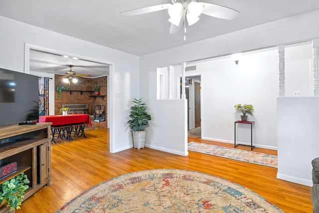 1730 W Hull Street, Denison, TX 75020