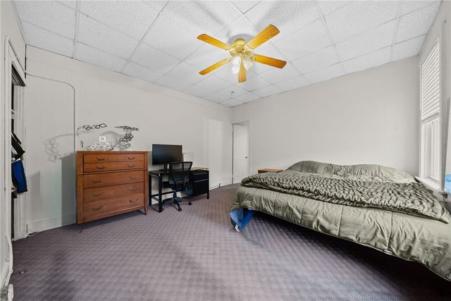 2016 Sidney St, South Side, PA 15203
