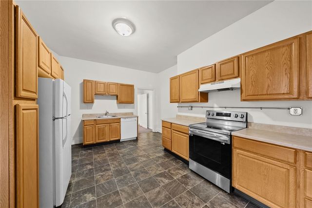 2016 Sidney St, South Side, PA 15203