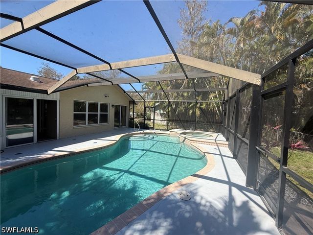 5361 Hickory Wood DR, Naples, FL 34119