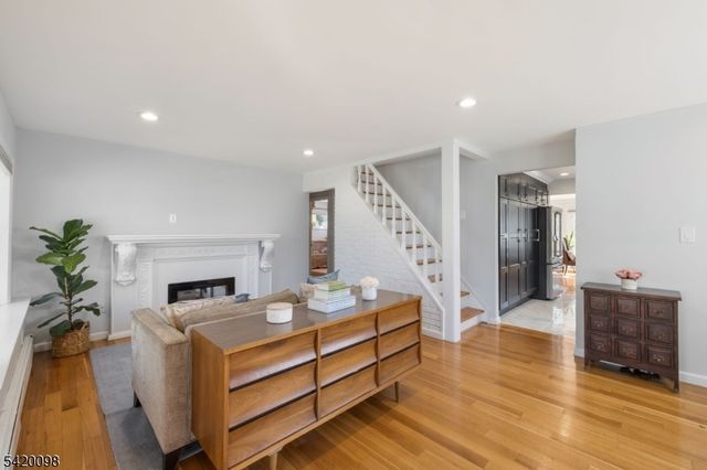 15 Nestro Rd, West Orange Twp., NJ 07052