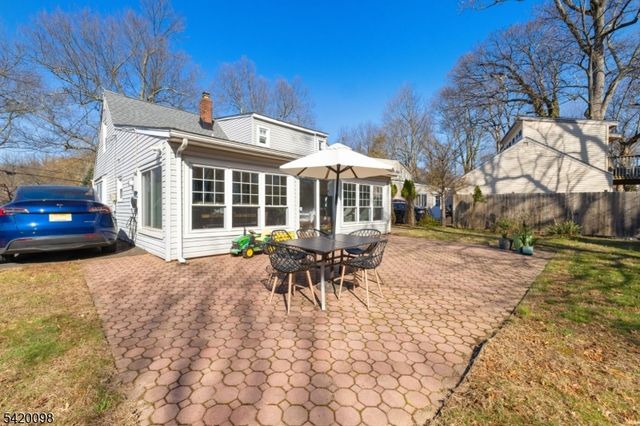 15 Nestro Rd, West Orange Twp., NJ 07052