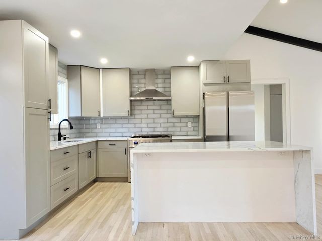 185 Wakeman Road, Hampton Bays, NY 11946