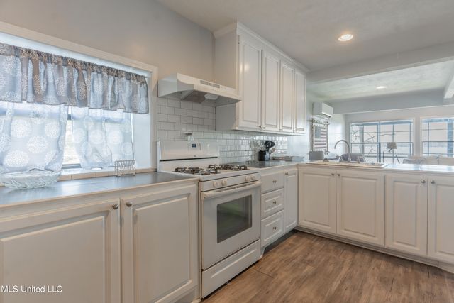 95 Nesting Site, Vicksburg, MS 39183
