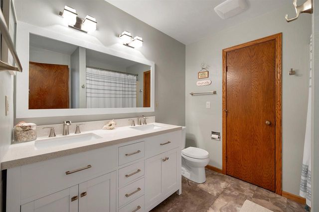 2930 DEVROY LANE, Green Bay, WI 54313