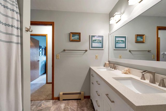 2930 DEVROY LANE, Green Bay, WI 54313