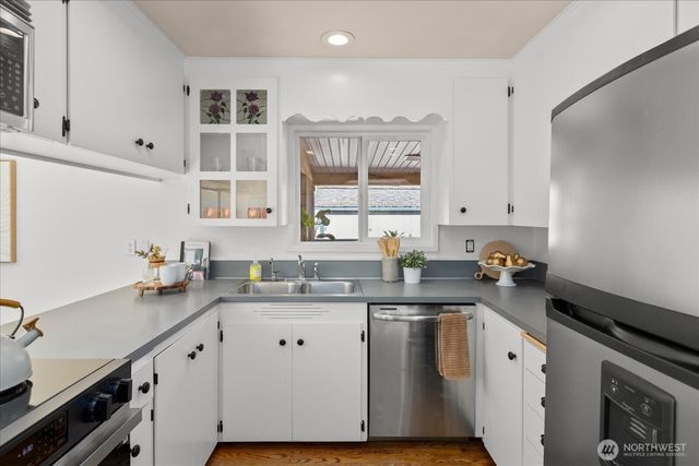 1051 2nd Avenue S, Edmonds, WA 98020