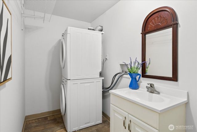 1051 2nd Avenue S, Edmonds, WA 98020