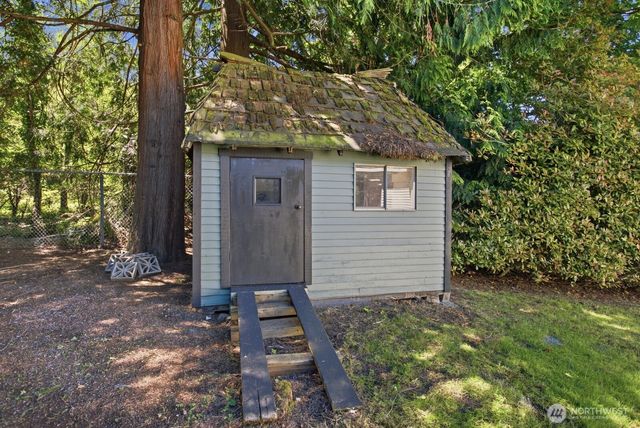 1051 2nd Avenue S, Edmonds, WA 98020