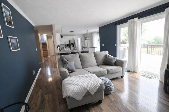 1607 Meadow LANE, Elkhorn, WI 53121
